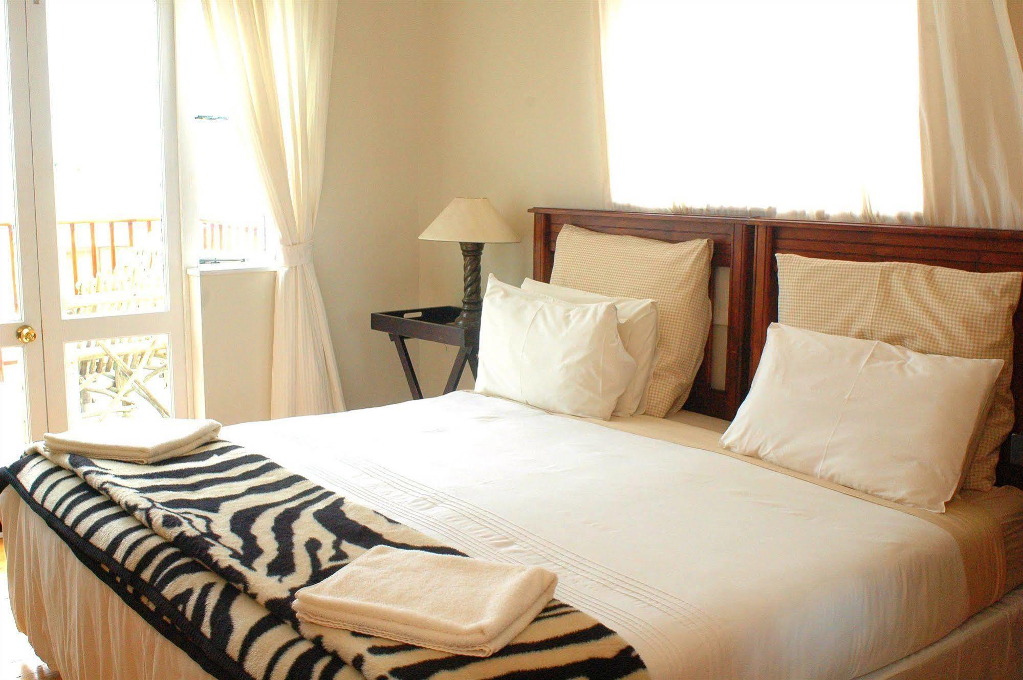 Baleens Hotel เฮอร์มานุส ภายนอก รูปภาพ